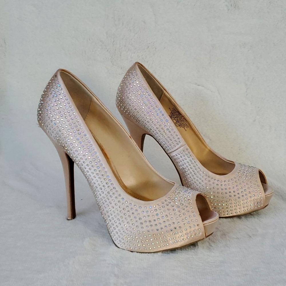 Jennifer Lopez high heels